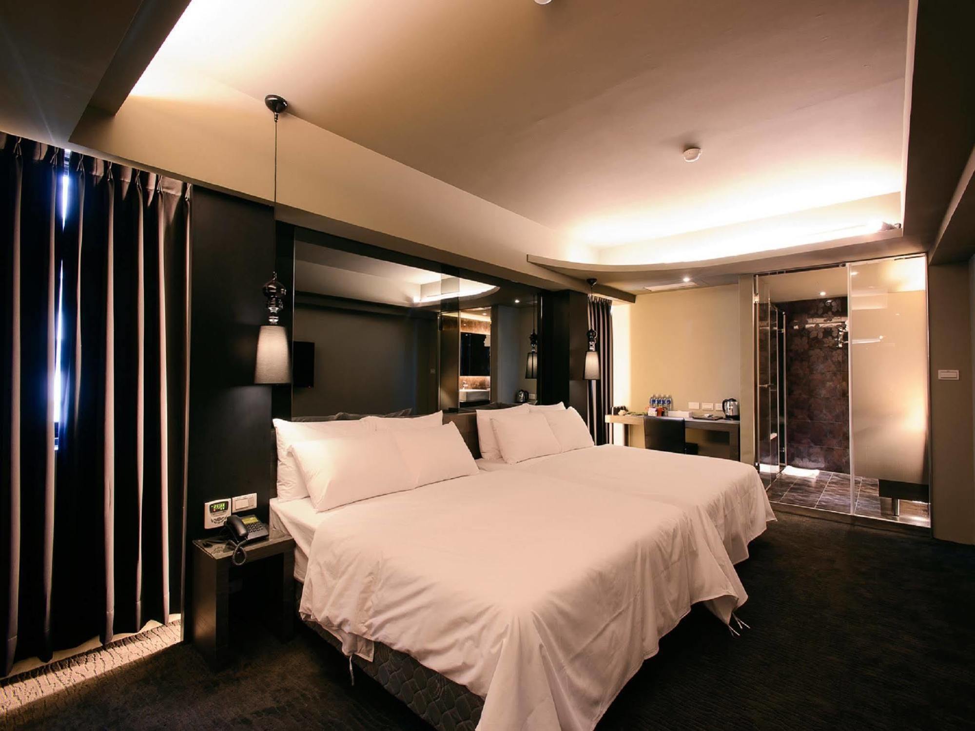 Kiwi Express Hotel - Jiuru Rd Kaohsiung Eksteriør billede