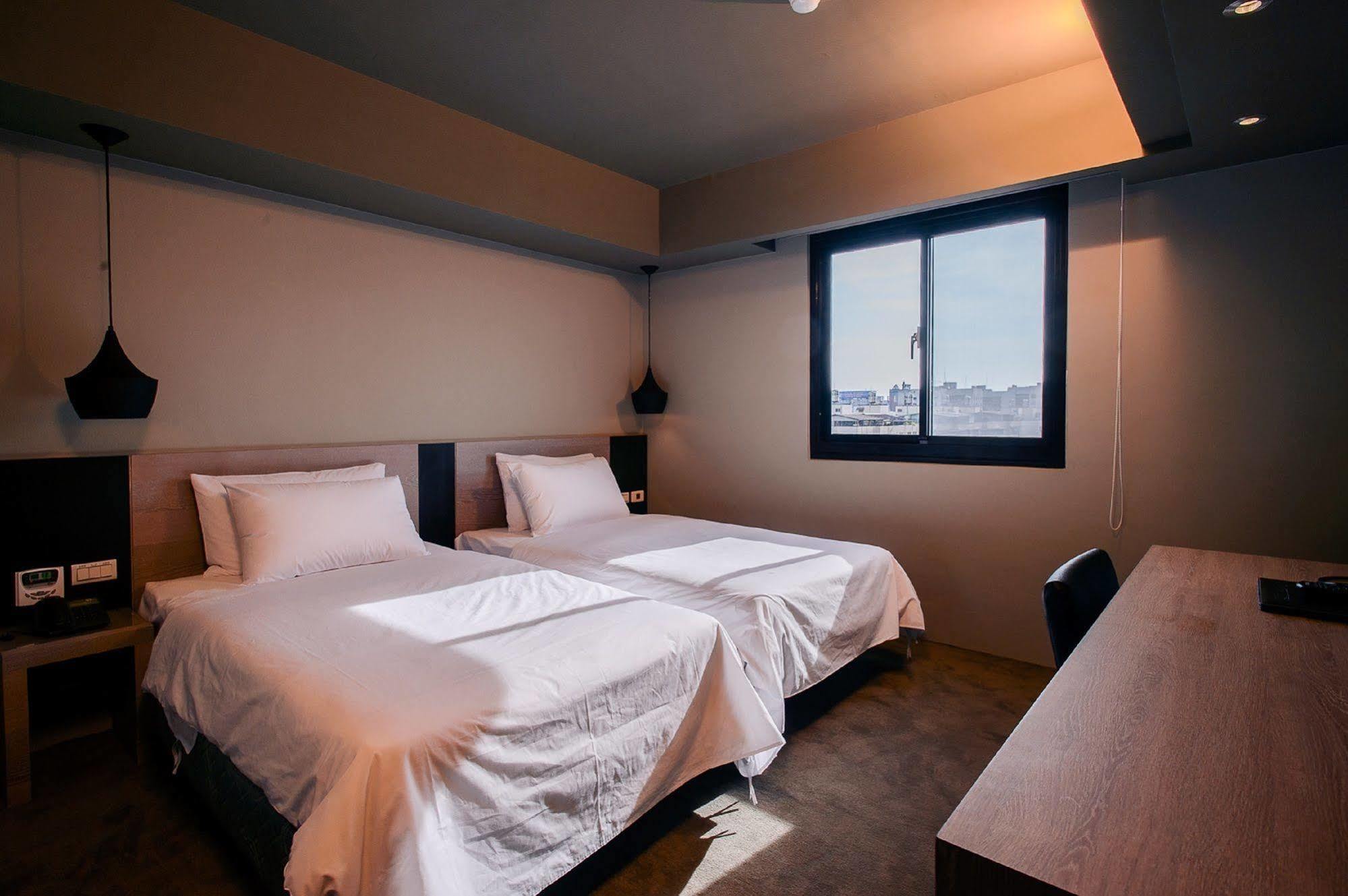 Kiwi Express Hotel - Jiuru Rd Kaohsiung Eksteriør billede