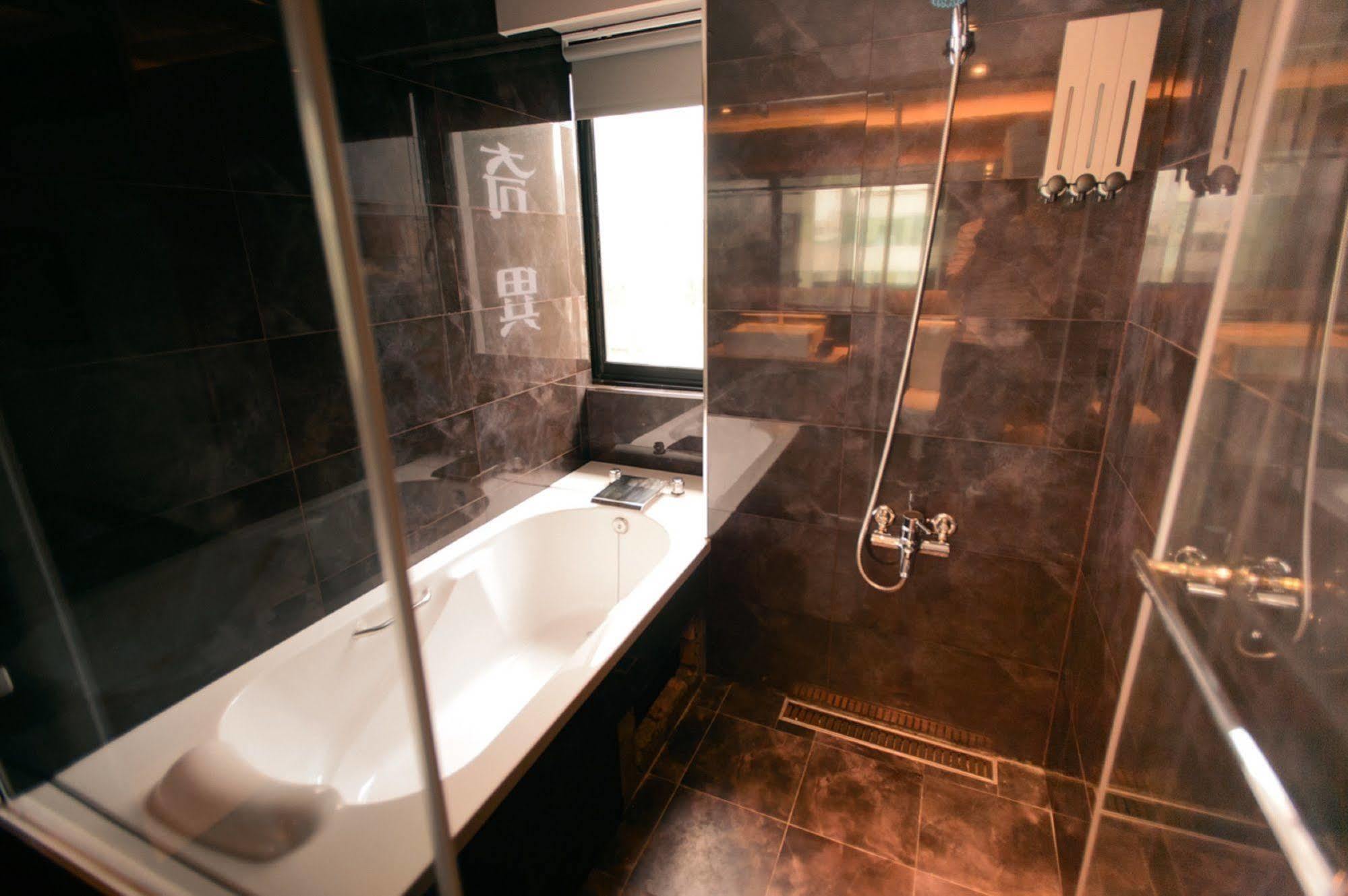 Kiwi Express Hotel - Jiuru Rd Kaohsiung Eksteriør billede