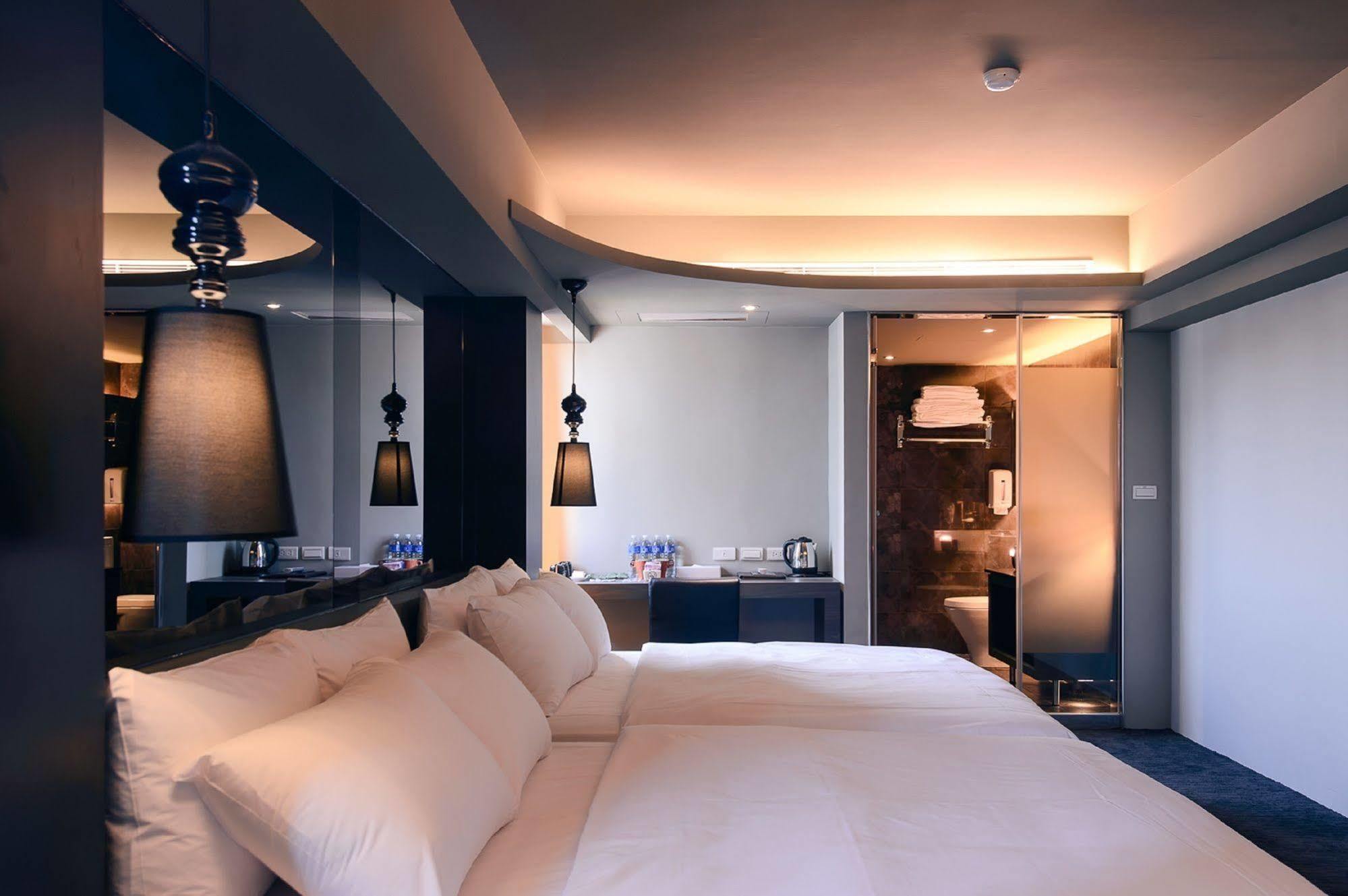 Kiwi Express Hotel - Jiuru Rd Kaohsiung Eksteriør billede